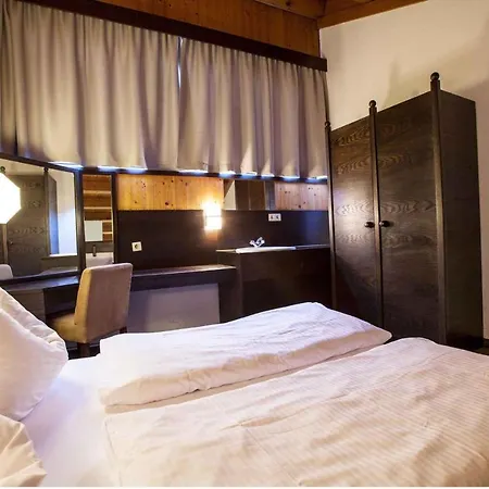 Apartment In 592
